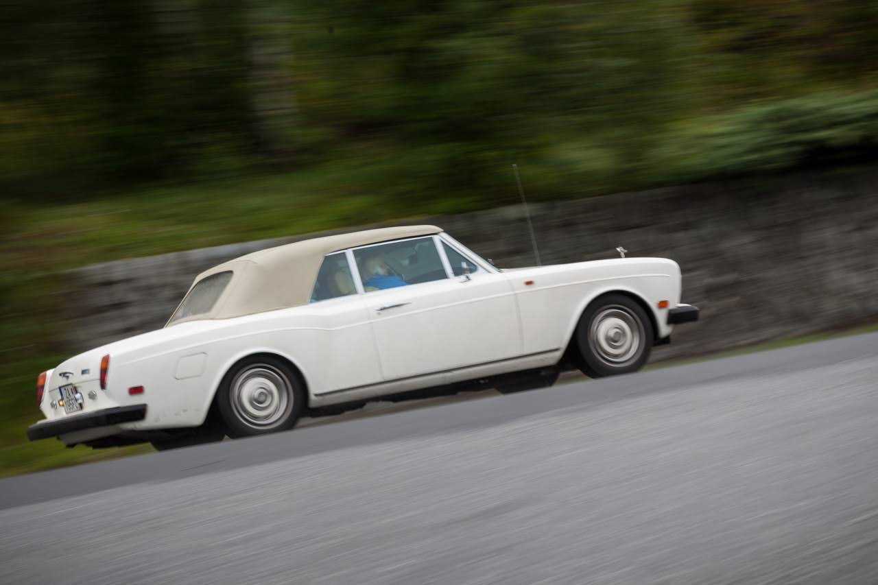 Rolls Royce Corniche  na pren jom v ilina BookAclassic